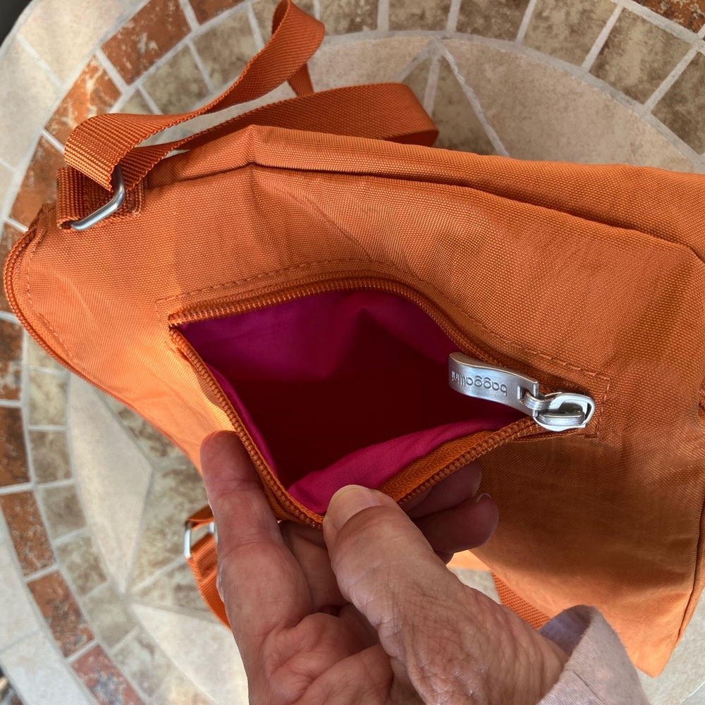 Baggallini Vibrant Orange Crossbody Bag - Picture 5 of 7